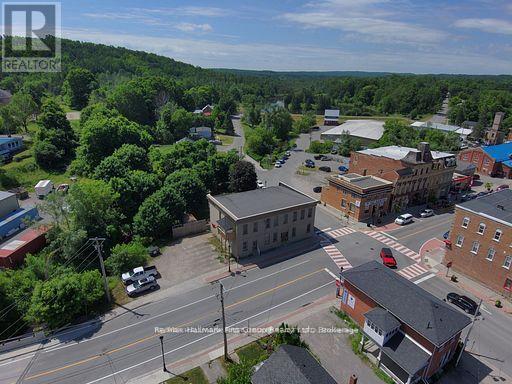 25 KING STREET E - 16