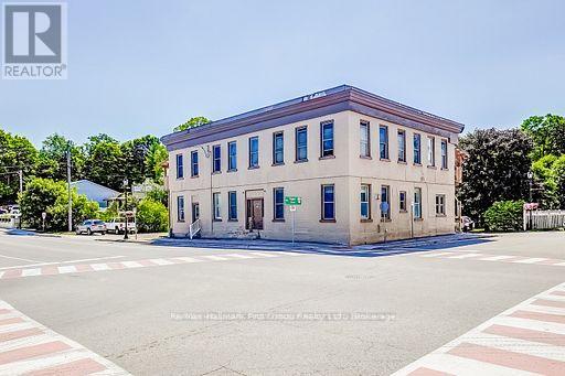 25 KING STREET E - 3