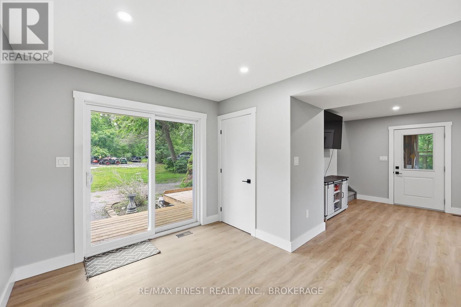 31 ASHE CRESCENT - Image 6