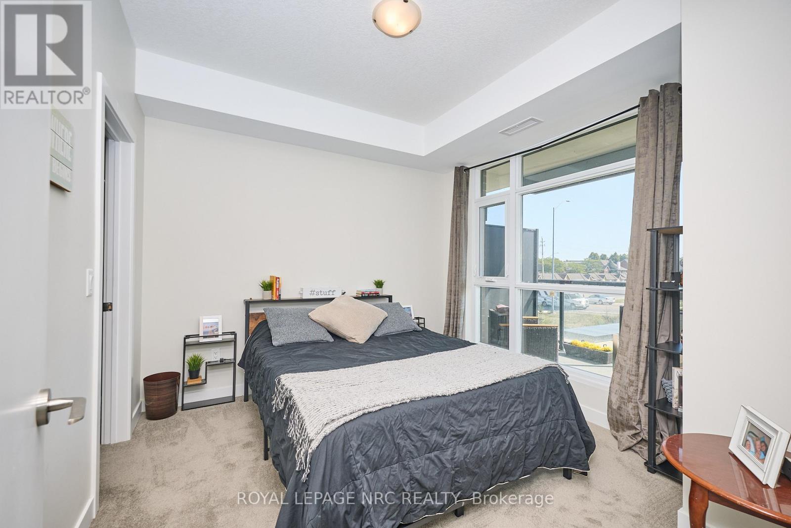 #221 600 NORTH SERVICE ROAD - 24