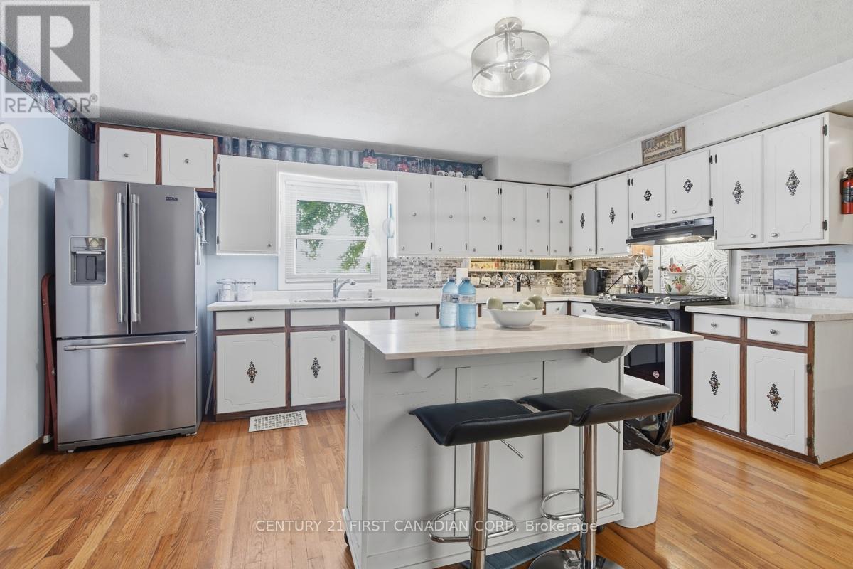 142 FREDERIC STREET W - 12