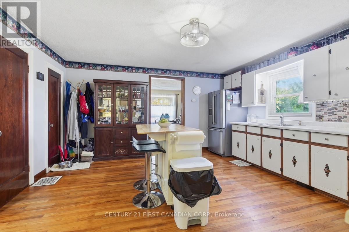 142 FREDERIC STREET W - 14