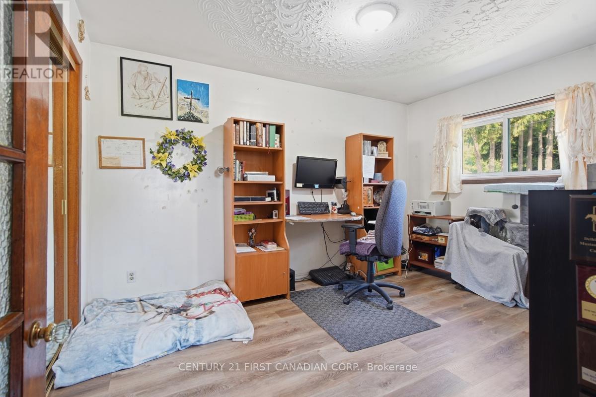 142 FREDERIC STREET W - 19