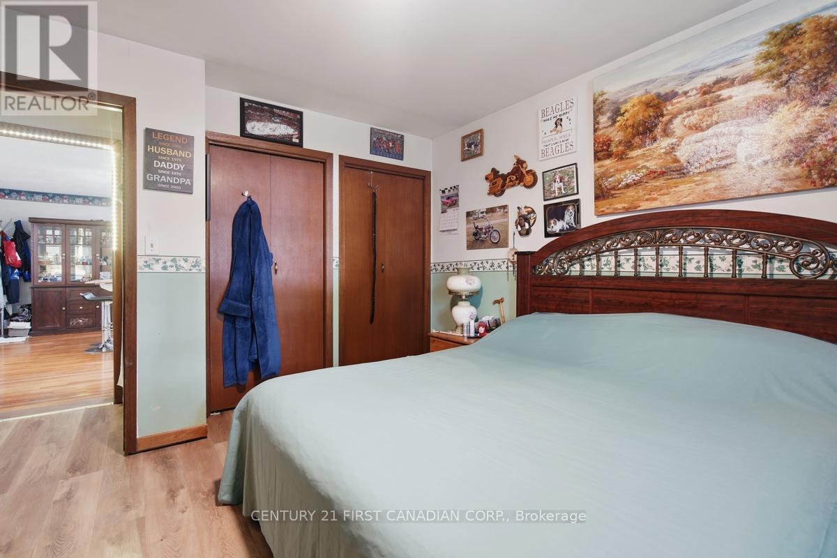 142 FREDERIC STREET W - 24