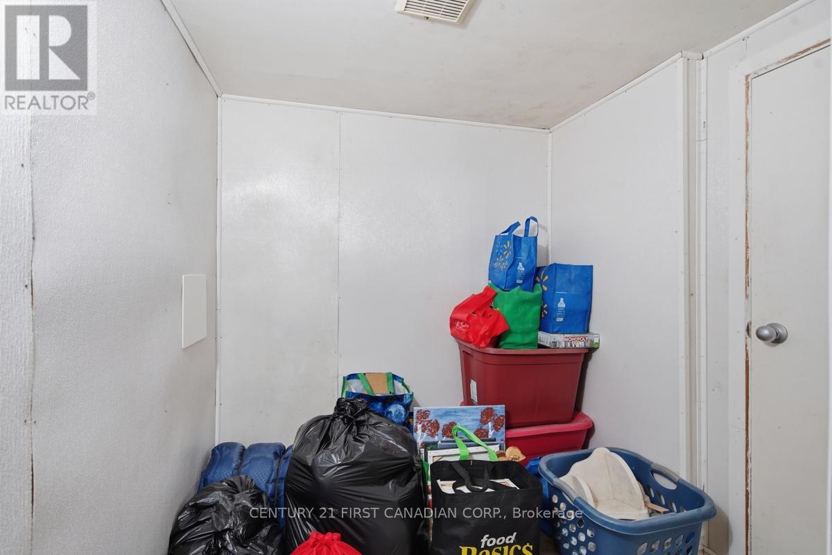 142 FREDERIC STREET W - 30
