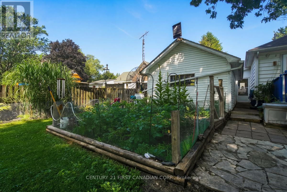 142 FREDERIC STREET W - 35