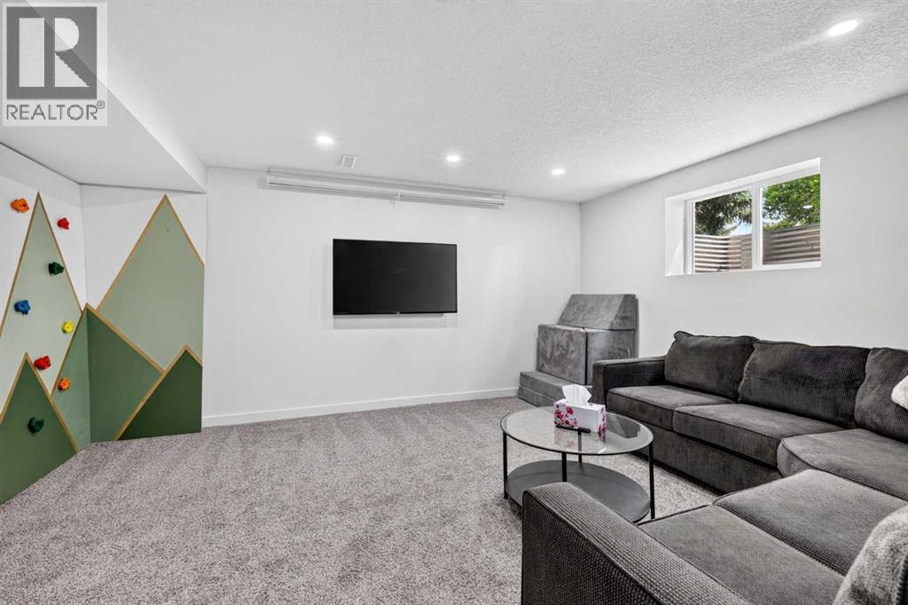1820 Lysander Crescent SE — photo 39