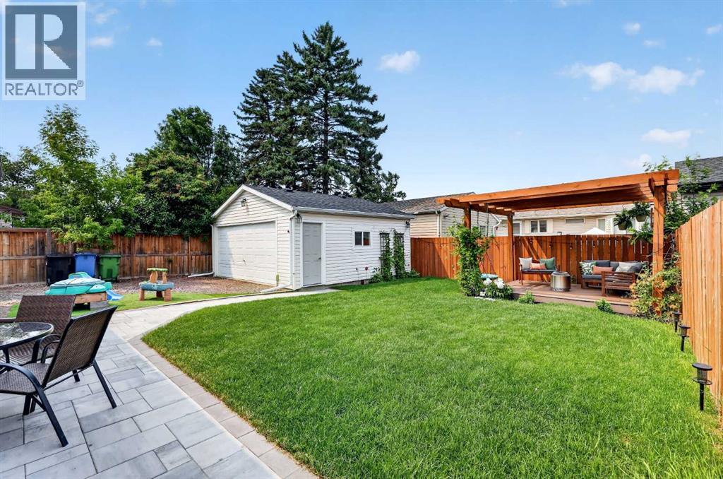 1820 Lysander Crescent SE — photo 10