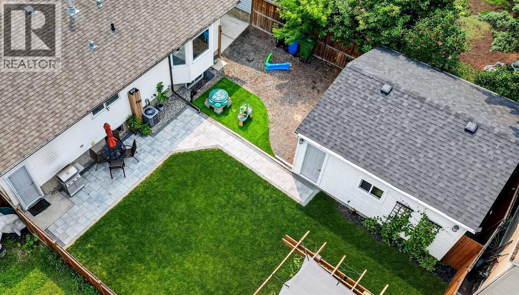 1820 Lysander Crescent SE - photo 3