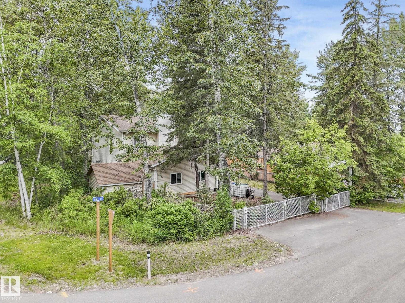 615 Ash ST NW - 2