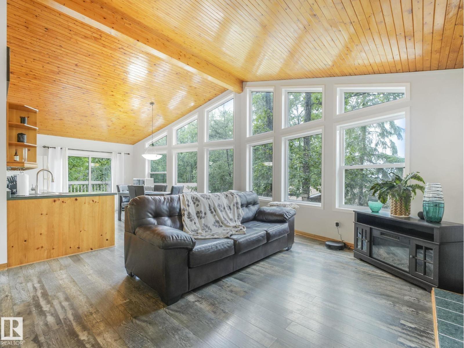 615 Ash ST NW - 34