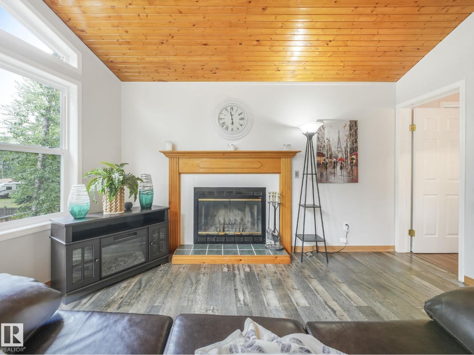 615 Ash ST NW - 37