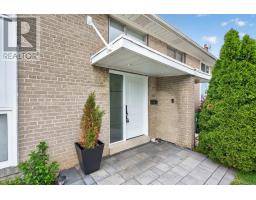 121 Saint Lucie Drive, Toronto, ON M9M1T4 Photo 12