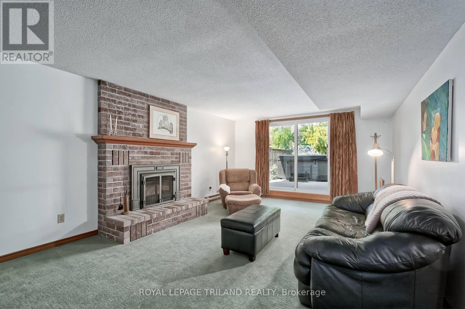 1662 ATTAWANDARON ROAD - 15