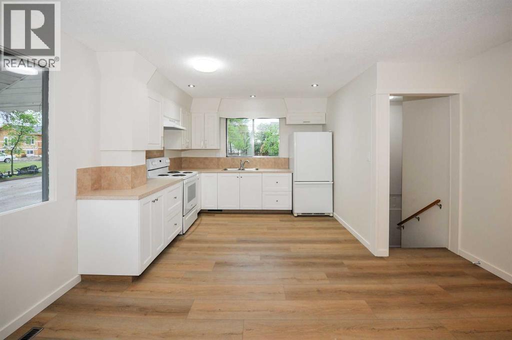 4201 50 Avenue - 2