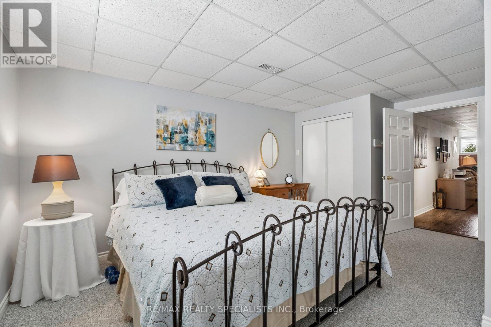 43 BUSH CRESCENT - Image 32
