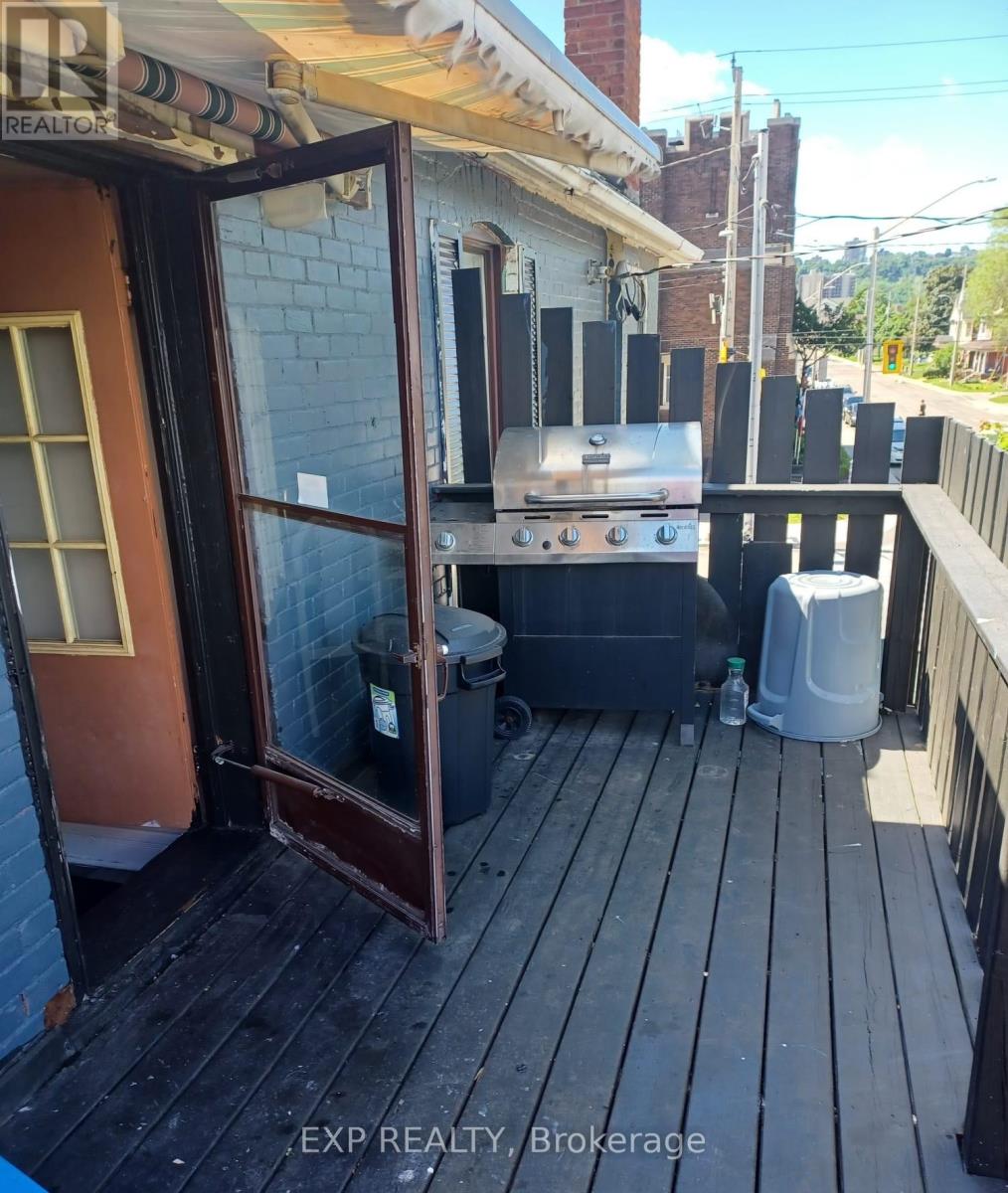521 BARTON STREET E - 16