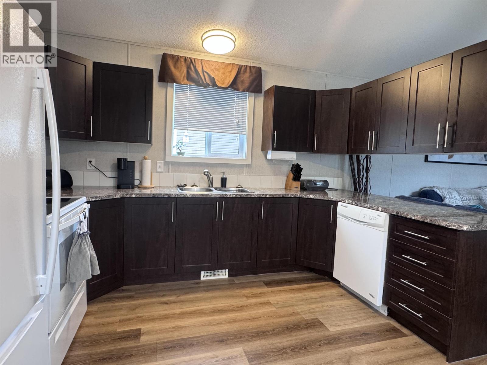 #12 3614 KALUM STREET - Image 5