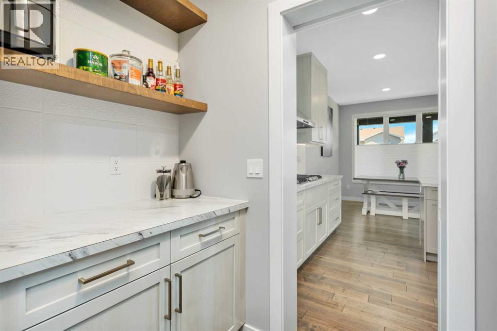 Listing photo – 132 Hollman Close E, Penhold