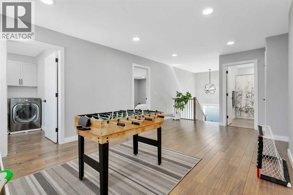 Listing photo – 132 Hollman Close E, Penhold
