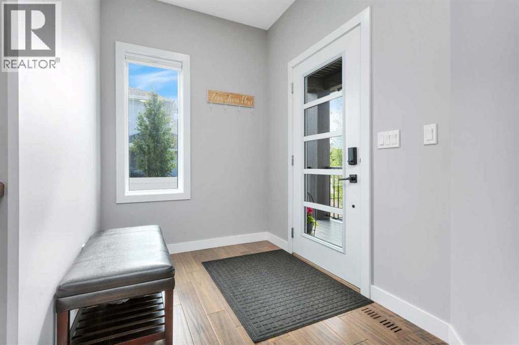 Listing photo – 132 Hollman Close E, Penhold