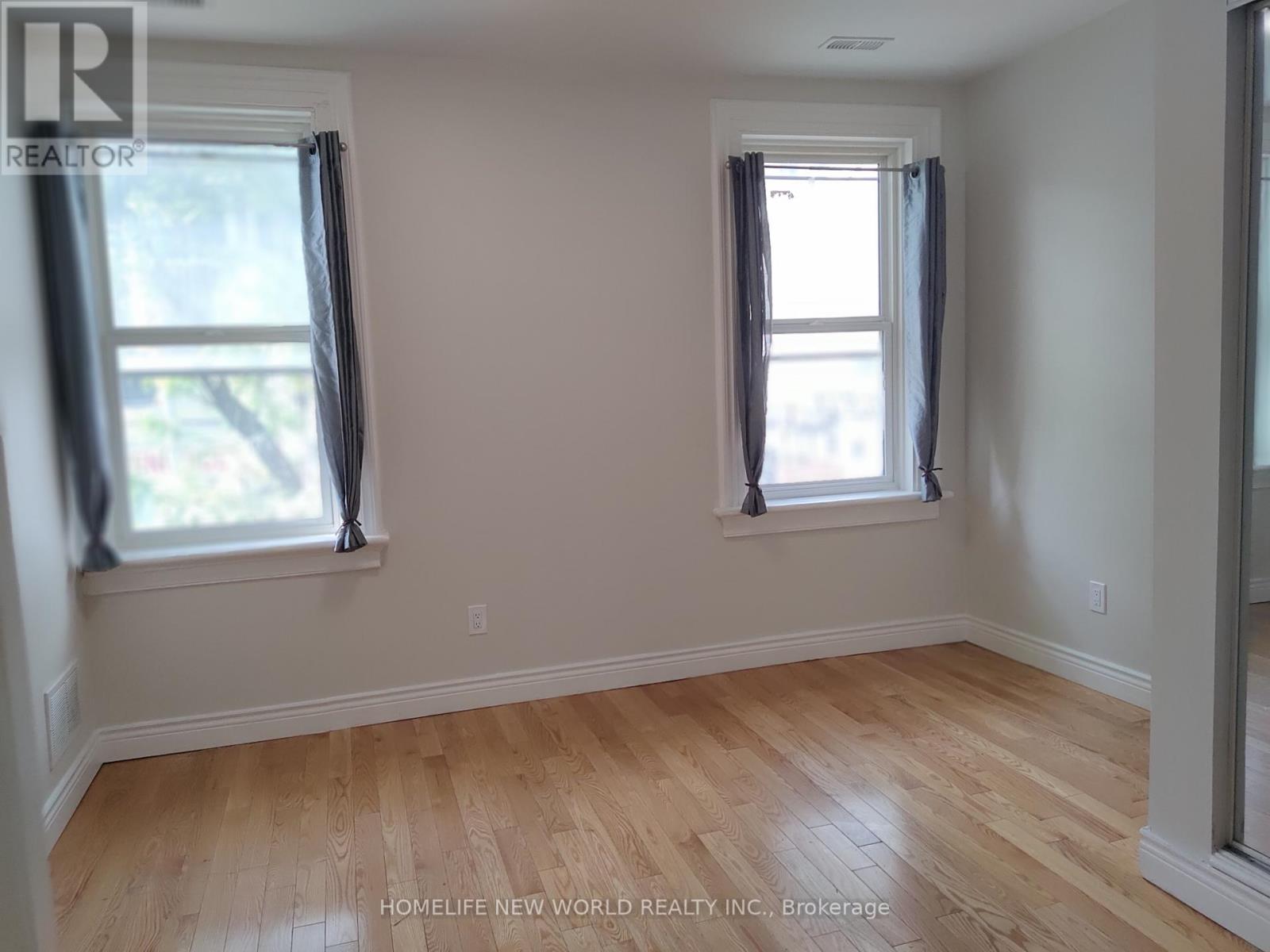 Photo of 245 Queen Street