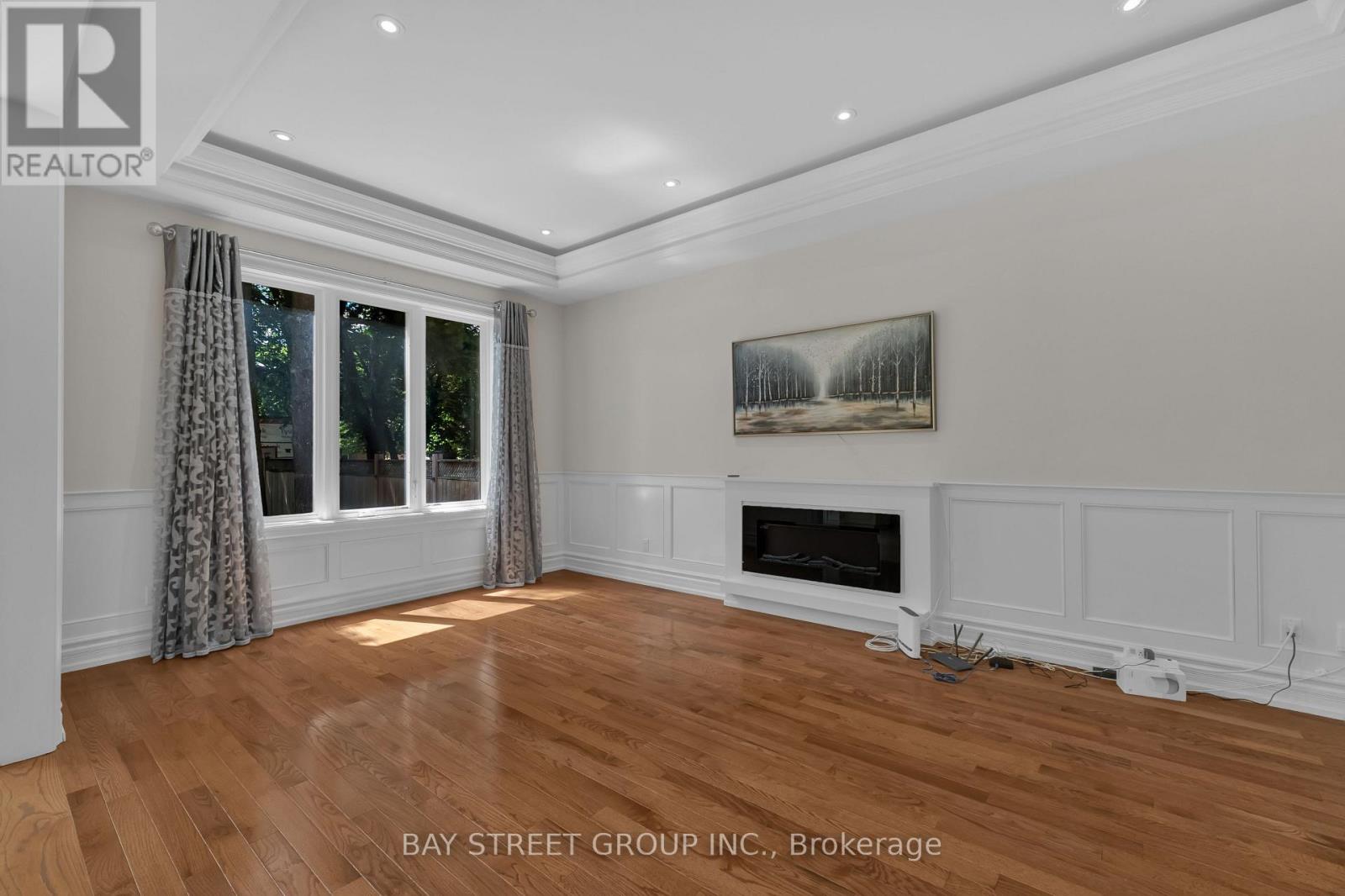 24 MURRAY AVENUE - 10