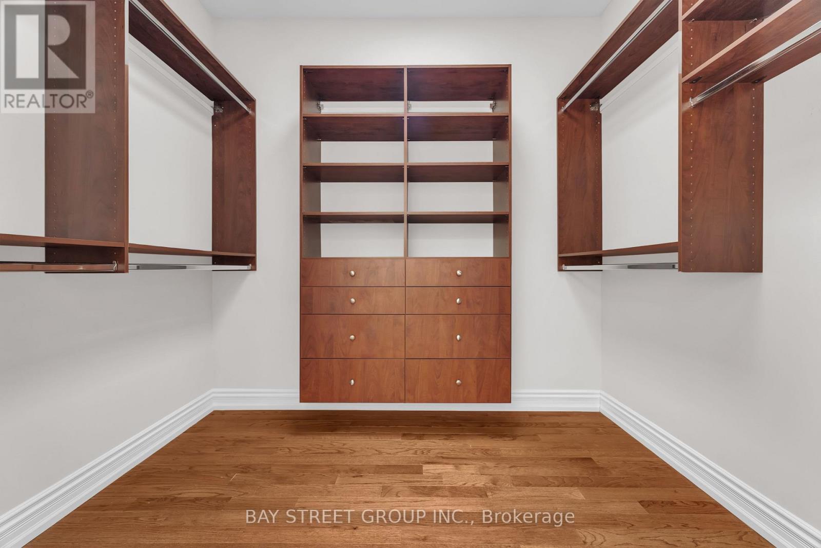24 MURRAY AVENUE - 23
