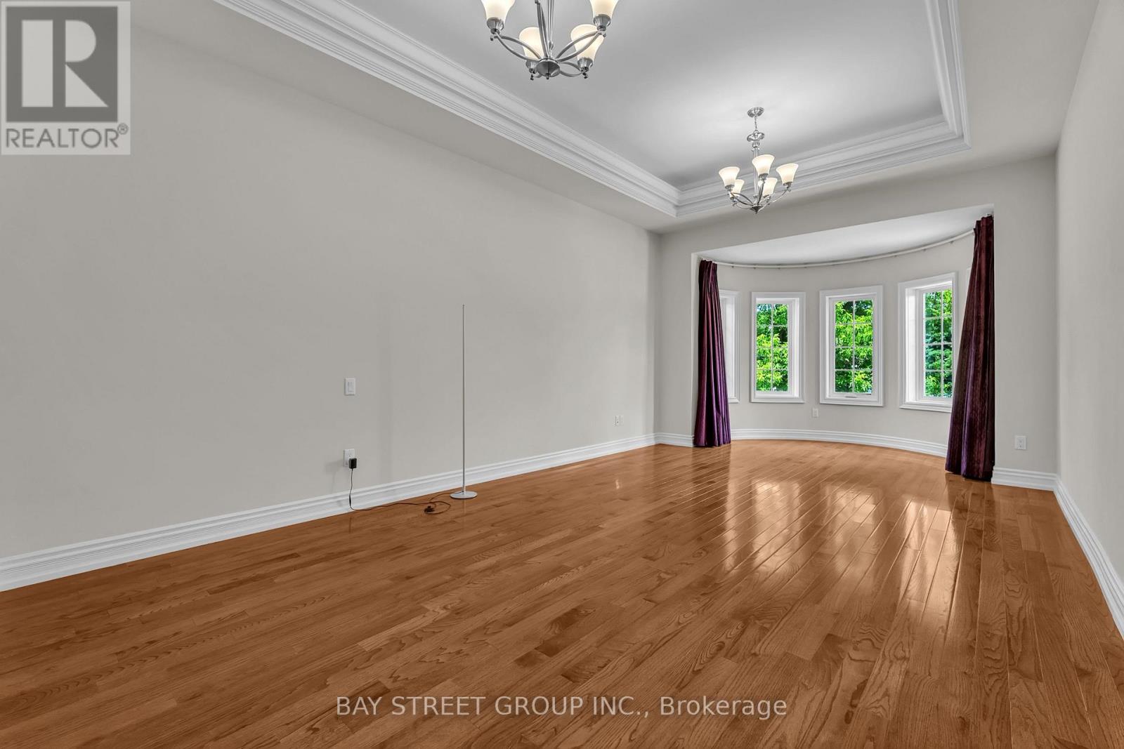 24 MURRAY AVENUE - 24