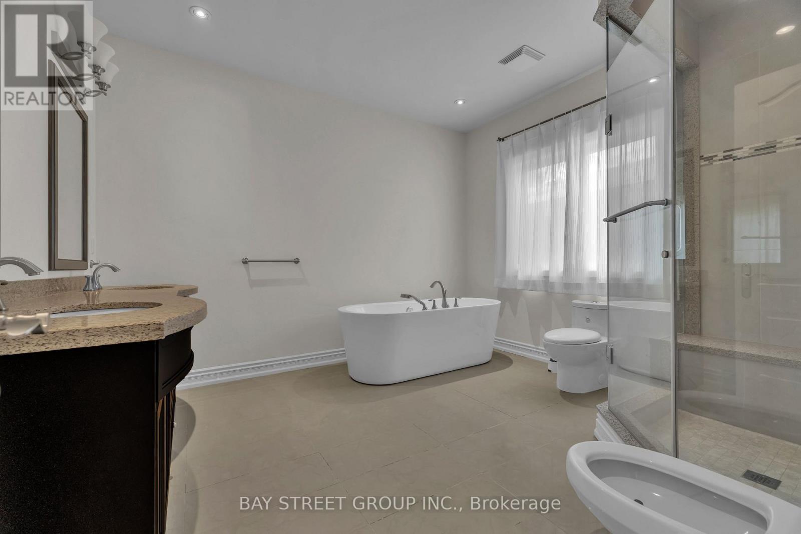 24 MURRAY AVENUE - 26