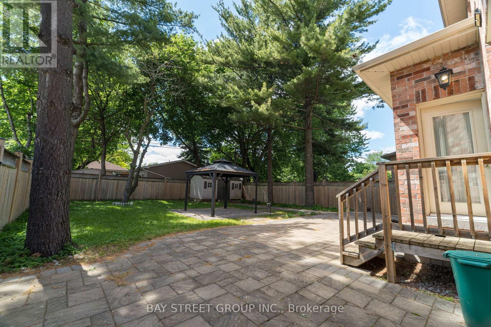 24 MURRAY AVENUE - 34