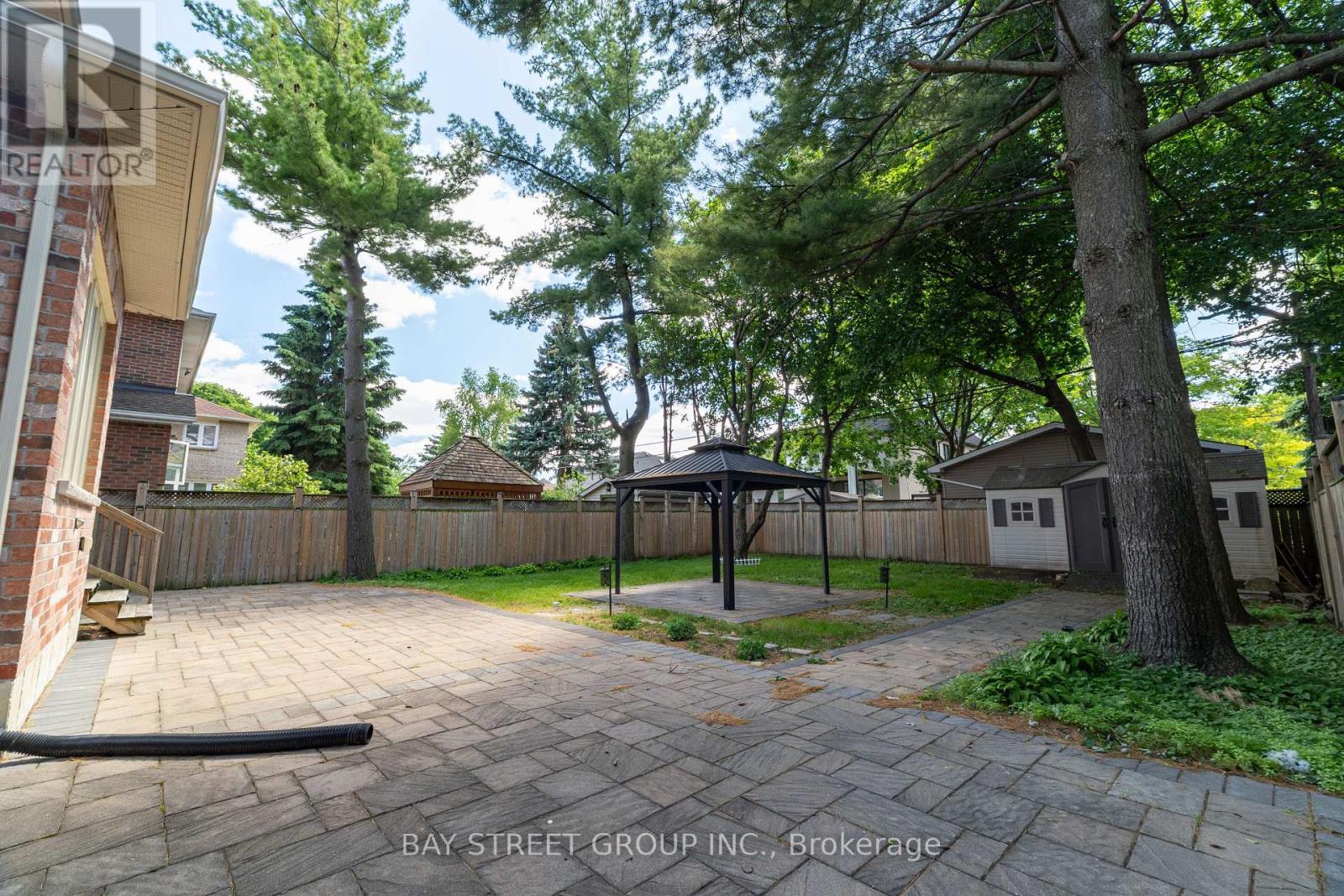24 MURRAY AVENUE - 35