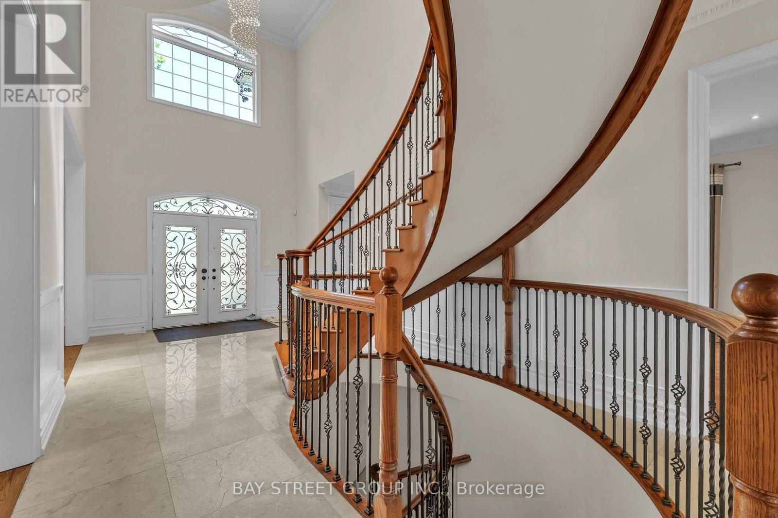 24 MURRAY AVENUE - 5