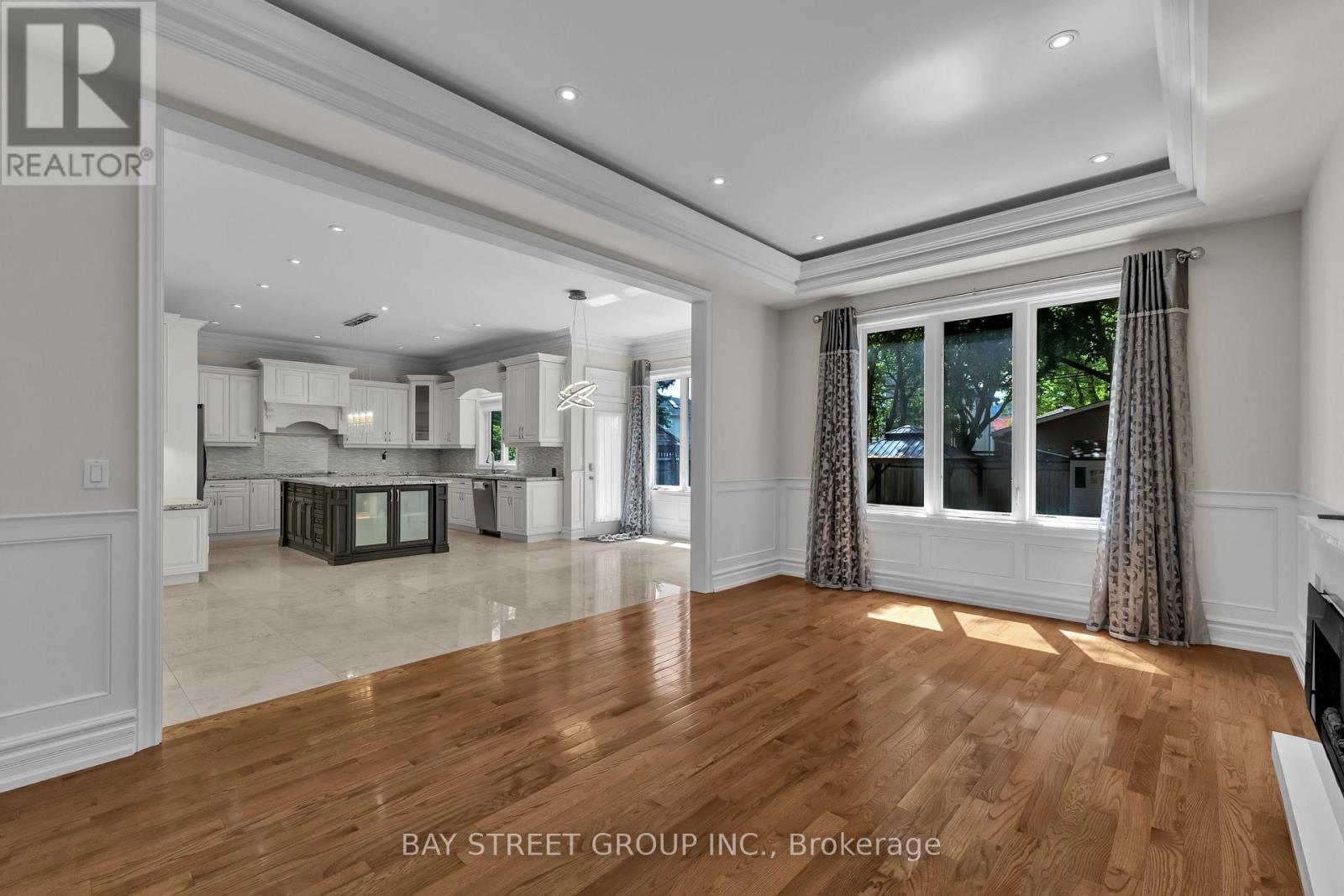 24 MURRAY AVENUE - 9