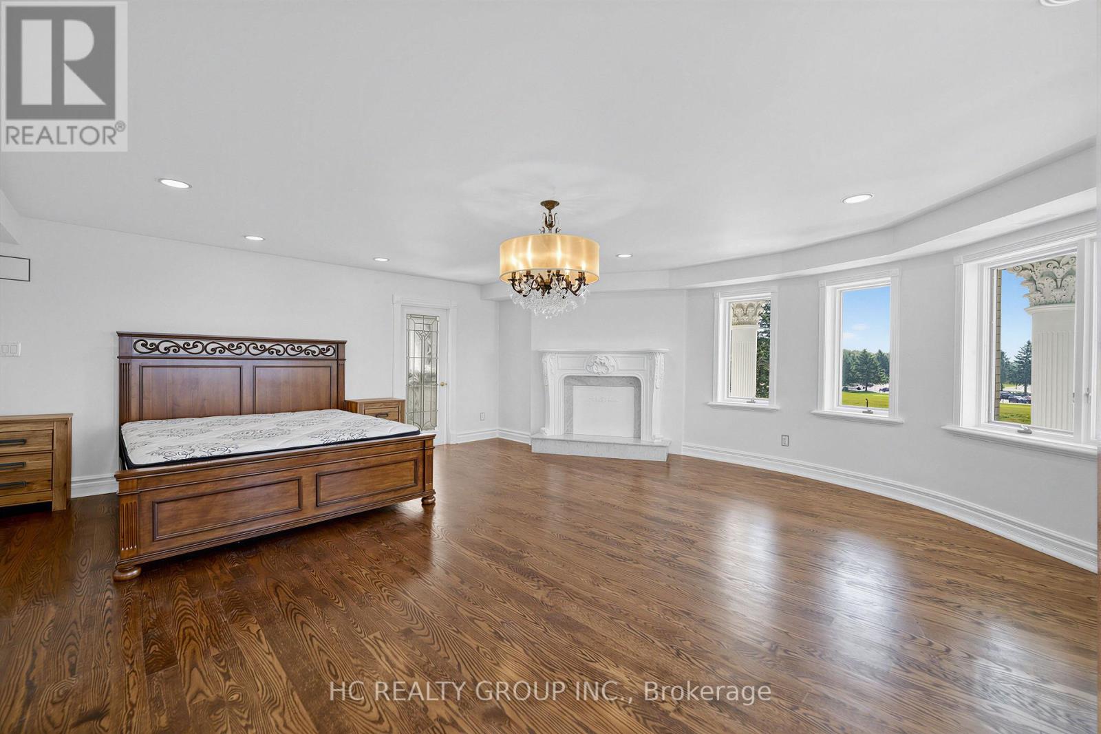 52 NOBLETON LAKES DRIVE - 22