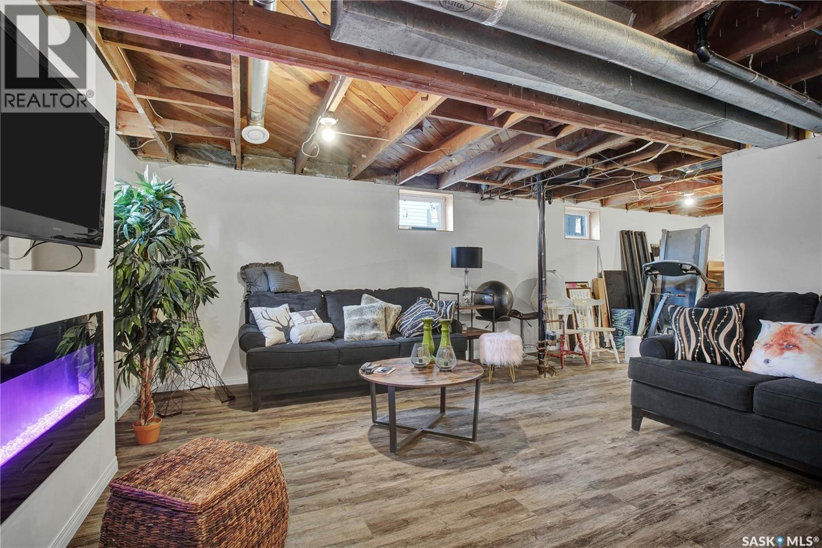 2524 Kelvin AVENUE - 16