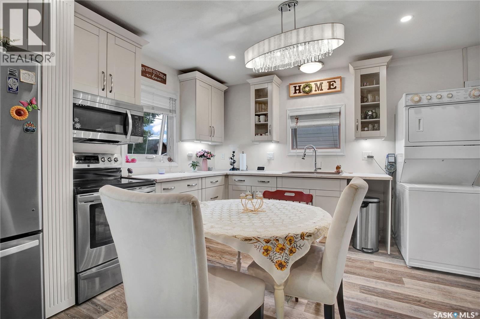 2524 Kelvin AVENUE - 6