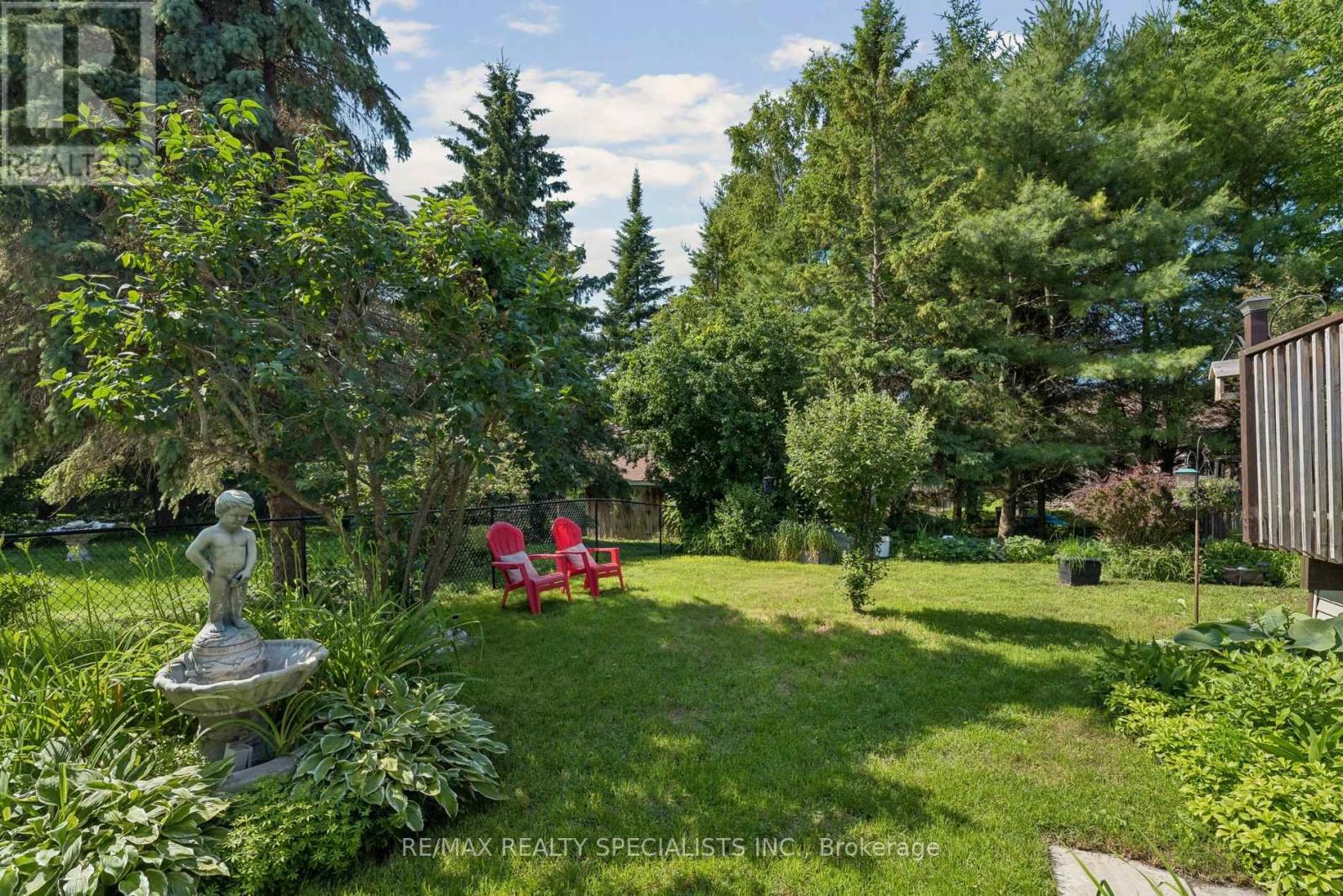 43 BUSH CRESCENT - 41