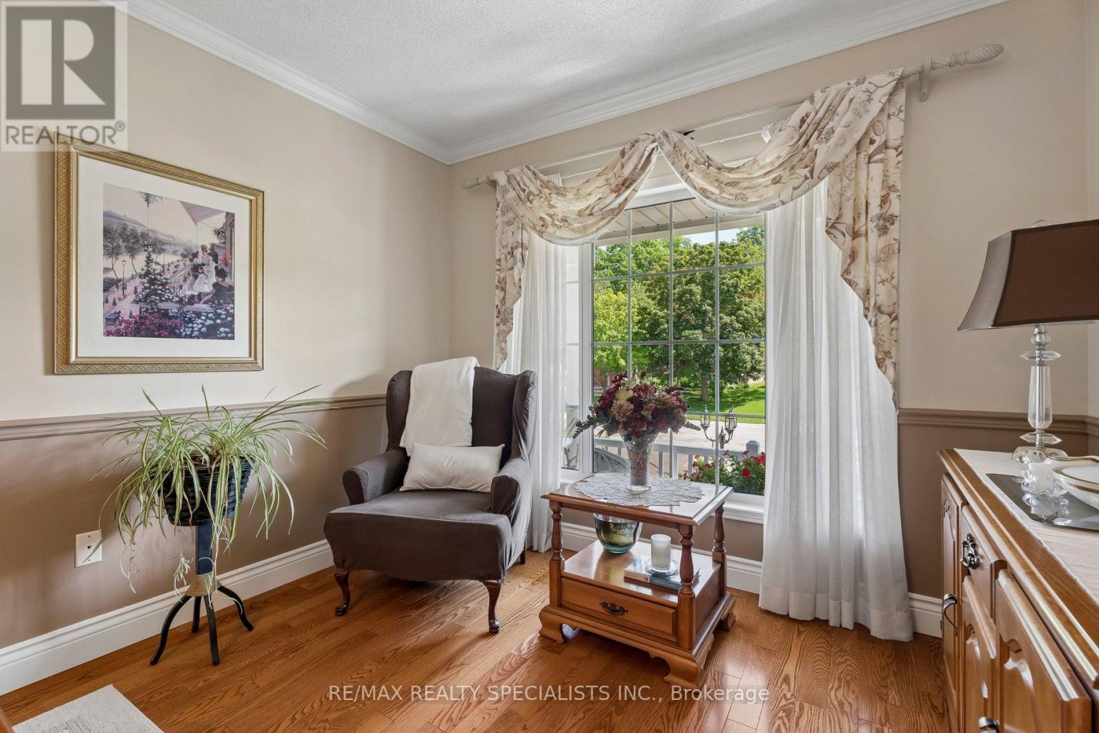43 BUSH CRESCENT - Image 8