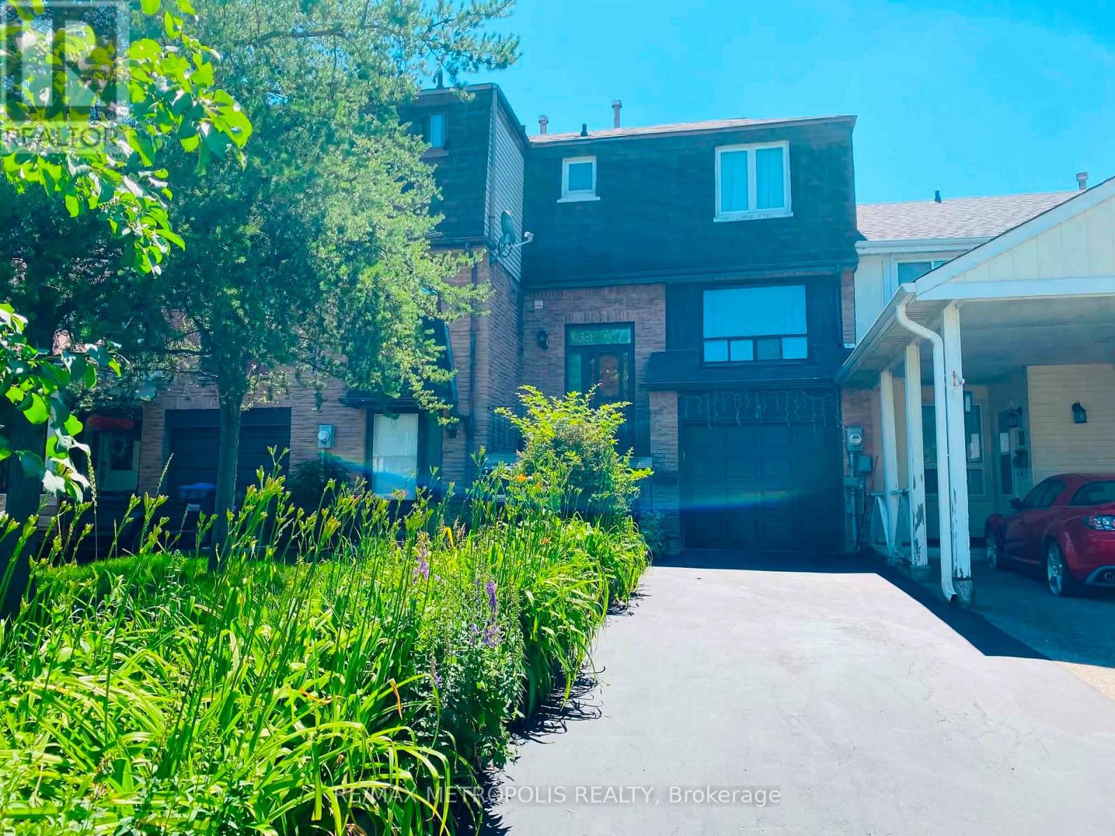 85 ELMVALE AVENUE - 11