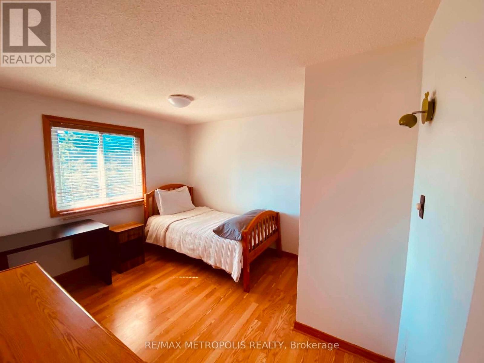 85 ELMVALE AVENUE - 4