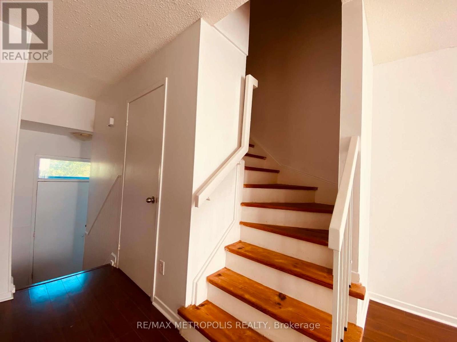 85 ELMVALE AVENUE - 8