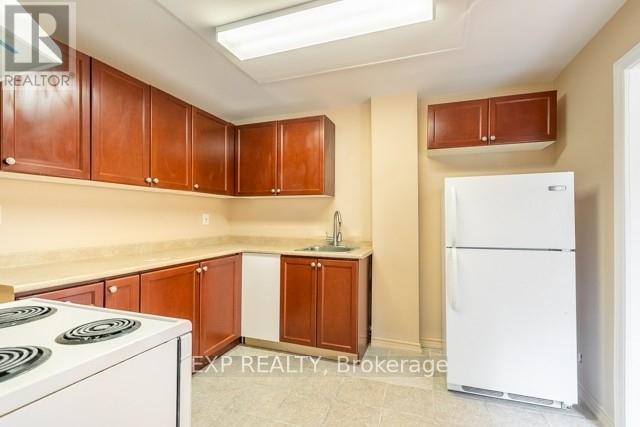 99 SANFORD AVENUE N - Image 13