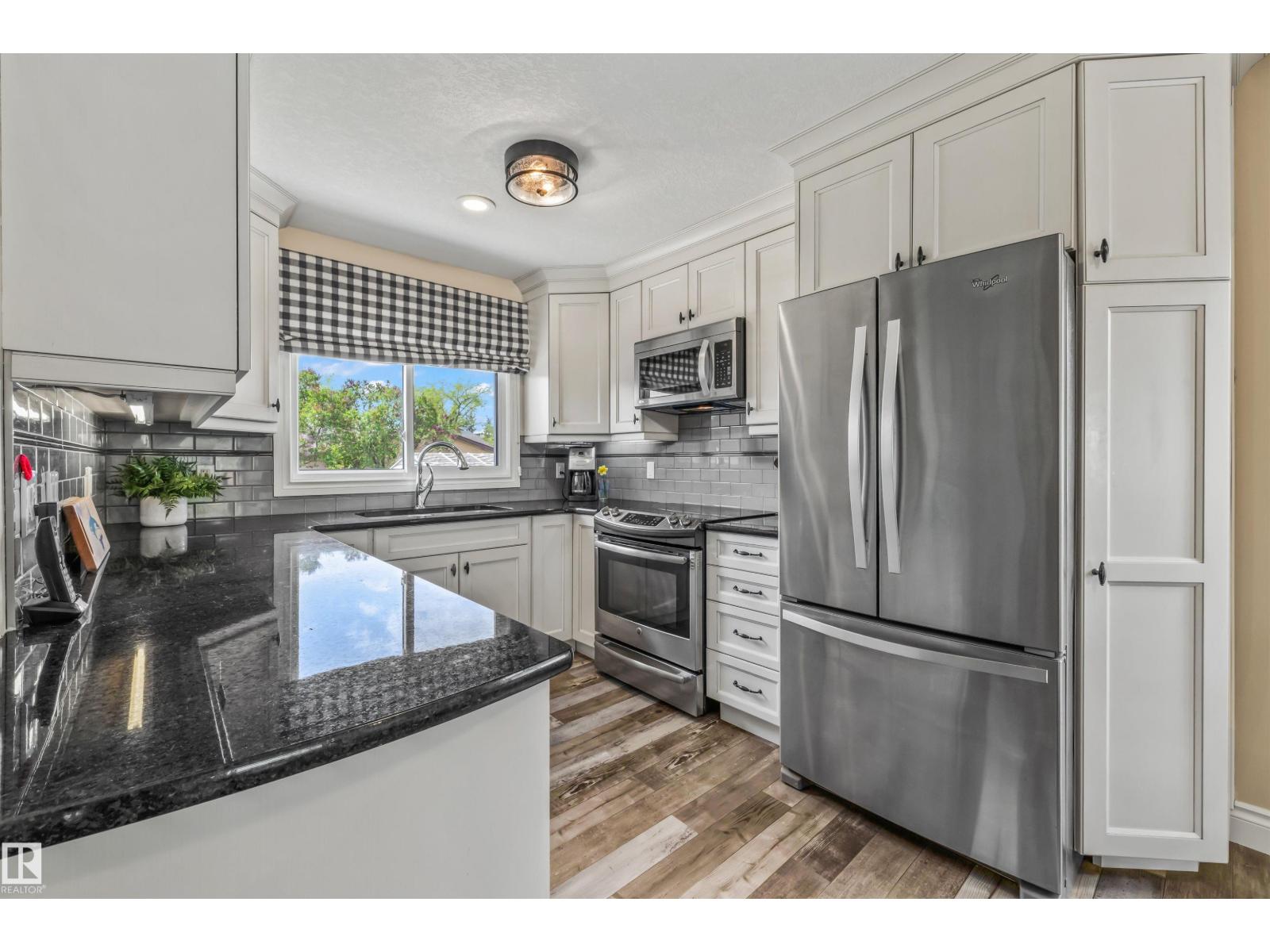 9438 89 ST — photo 11