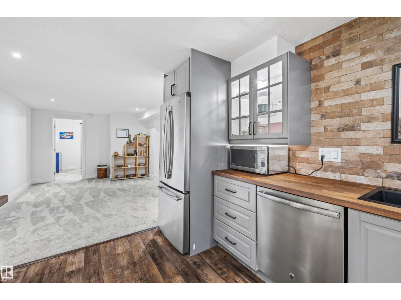 9438 89 ST — photo 26