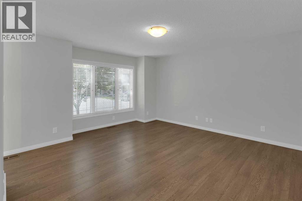 18 Windford Crescent SW - photo 4
