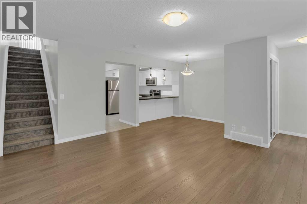18 Windford Crescent SW - photo 2