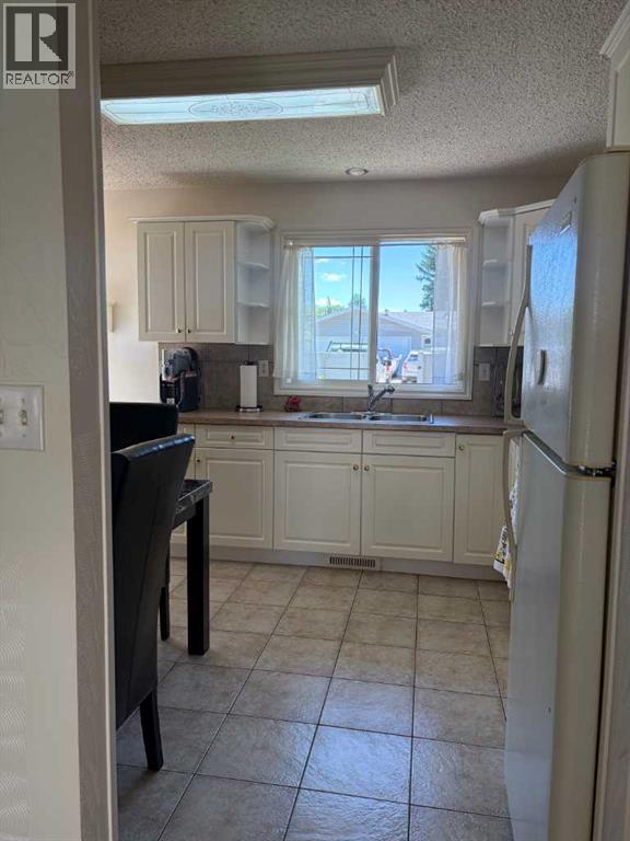 5144 35 Street E - 5