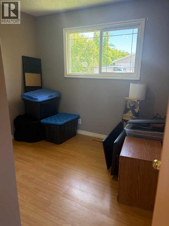 5144 35 Street E - 17