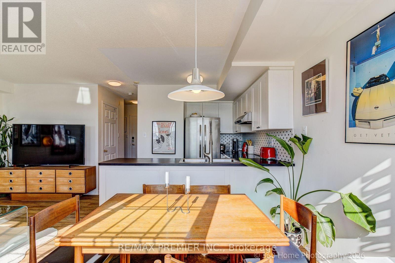 #A205 15 CORNELL MEADOWS AVENUE - 6
